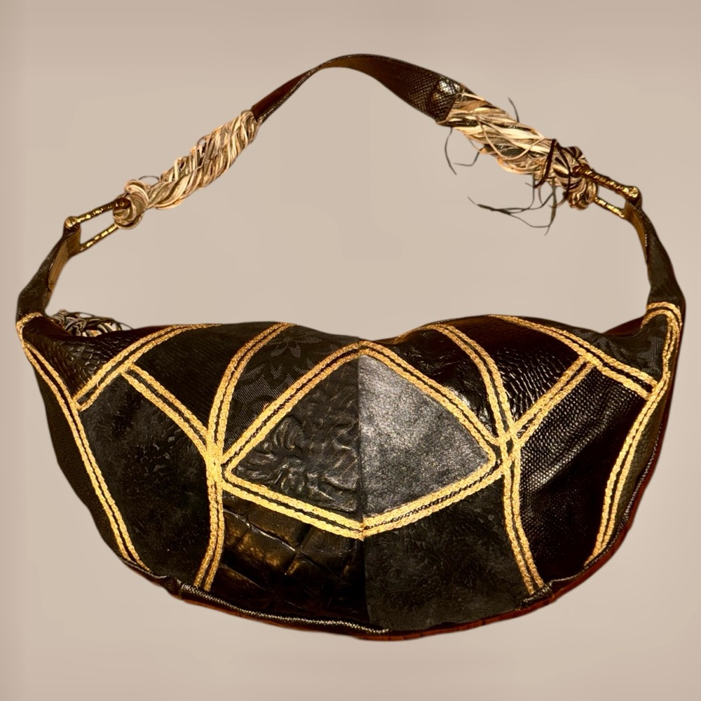80s Big!‎ Black and Gold Women's Shoulder Bag